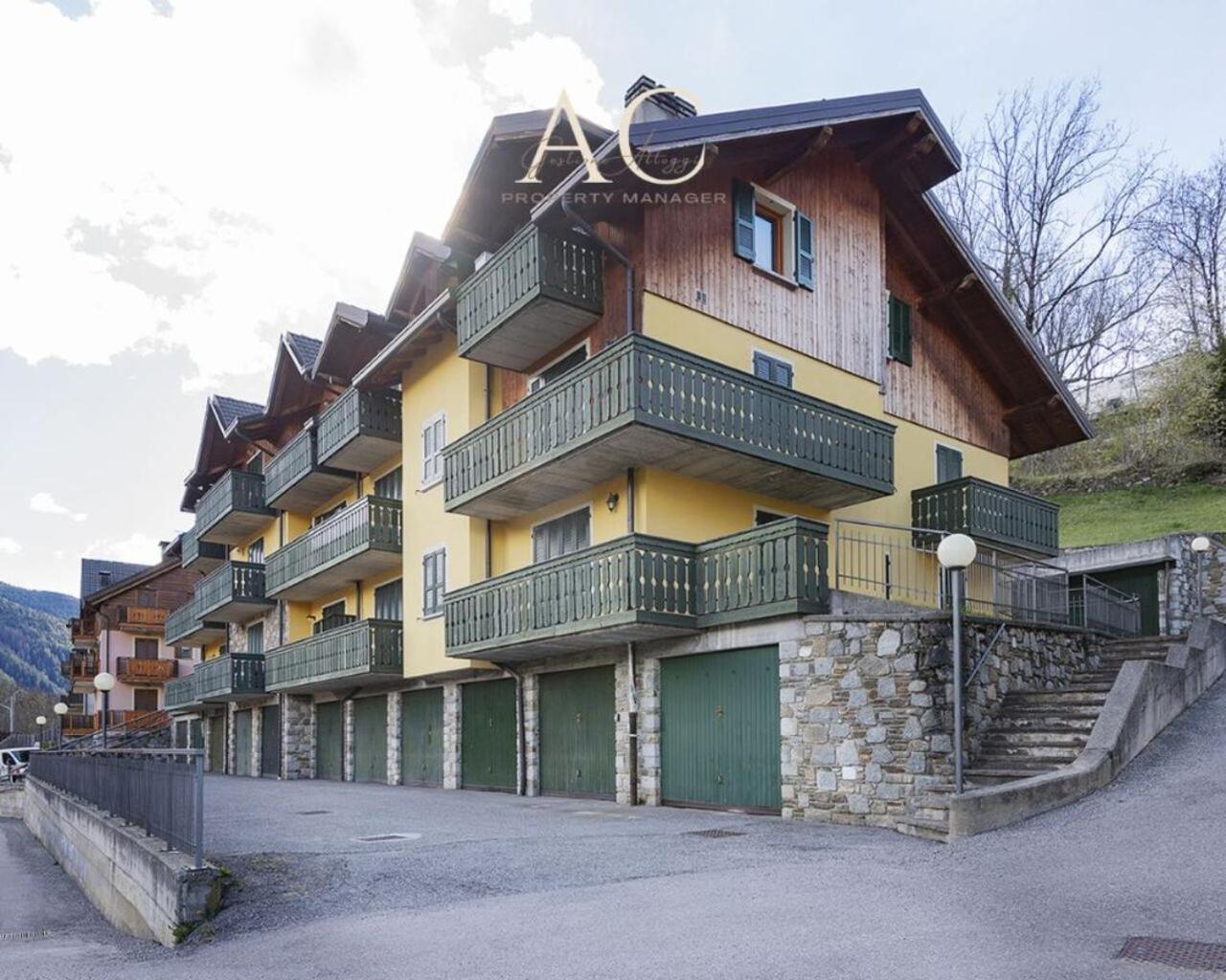 Sunshine Apartment Vione Exterior photo